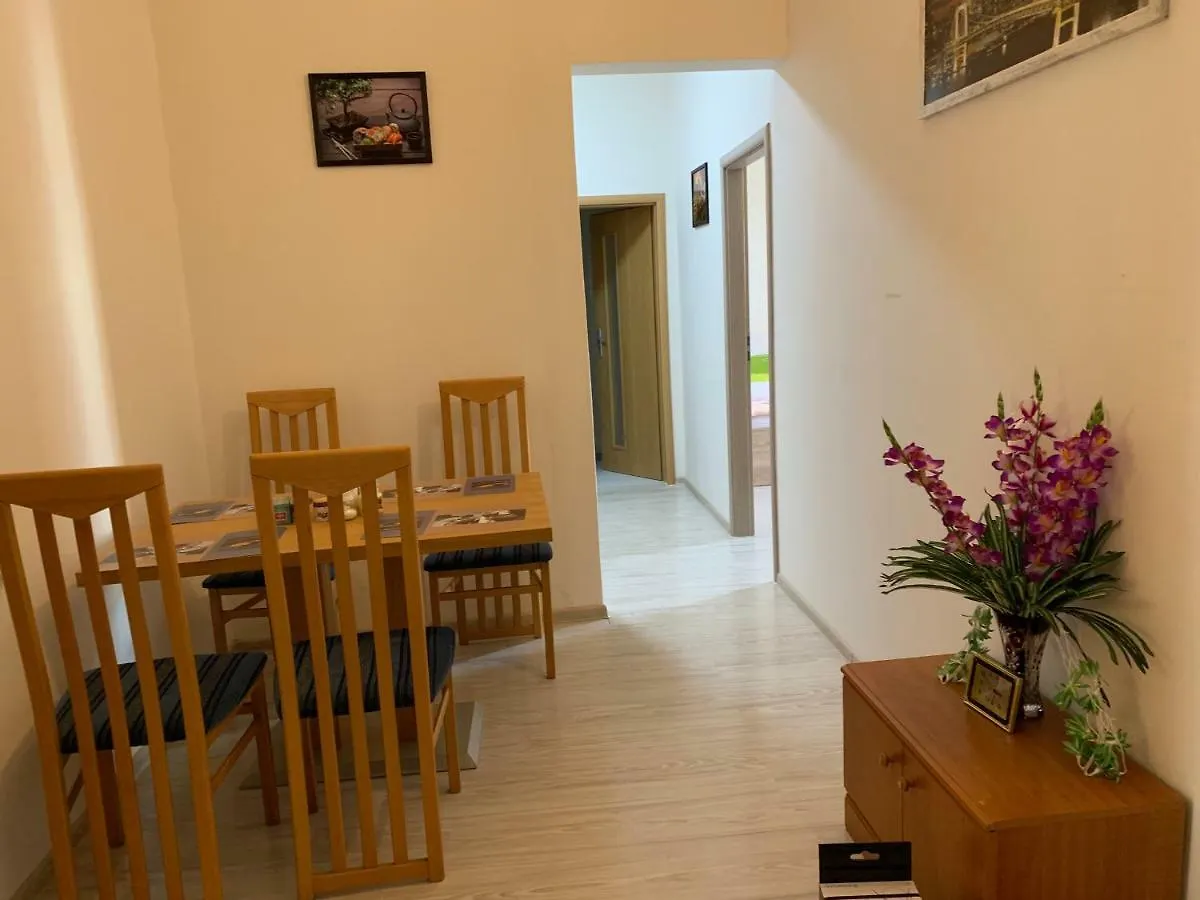 Queens Apartments Prague